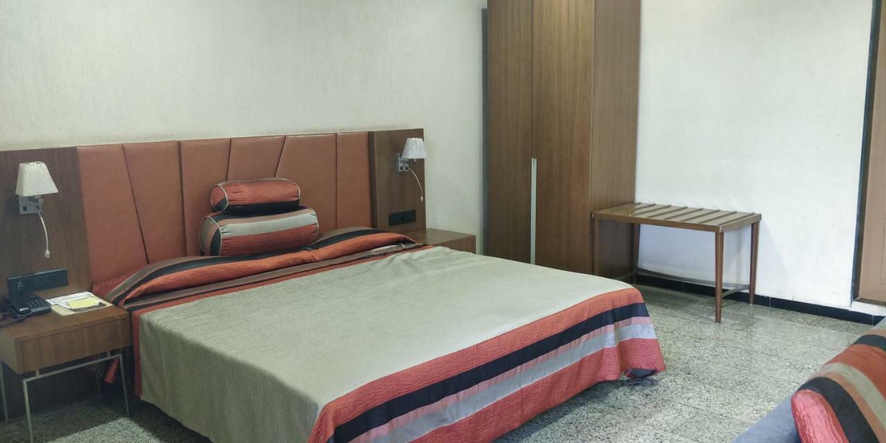 Nasiklub Ξενοδοχείο Εξωτερικό φωτογραφία